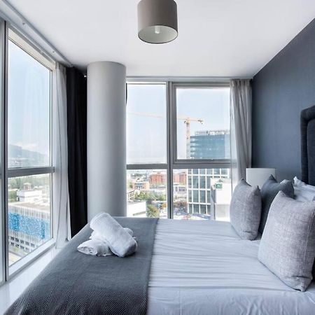 Titanic & City Views, Ultra Luxury City Parking Belfast Zewnętrze zdjęcie