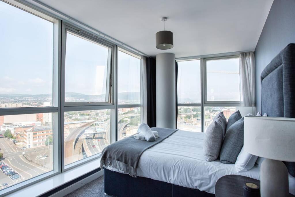Titanic & City Views, Ultra Luxury City Parking Belfast Zewnętrze zdjęcie